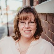 Heather Grow headshot