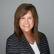 Dee Robb headshot