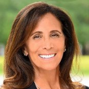 Donna Mckeown Headshot