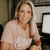 heather aucello headshot