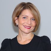 Marta Alves Headshot
