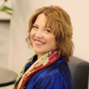 Deborah Leviton Headshot